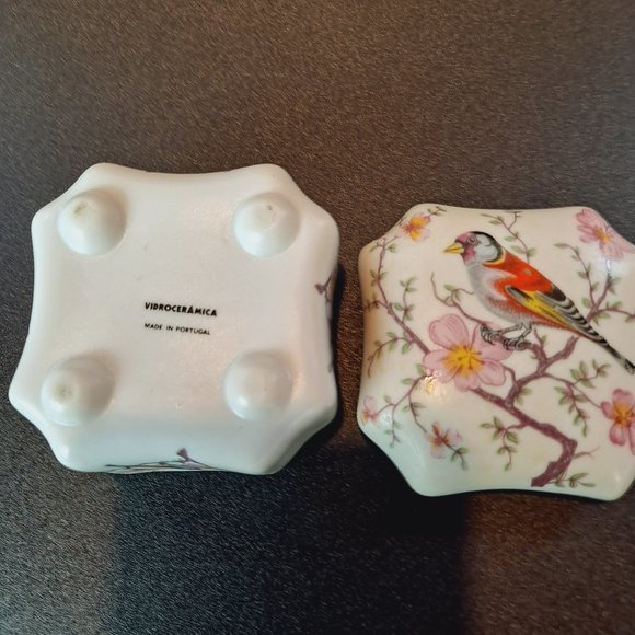 Exotic Bird w/Cherry Blossoms Trinket Box with Lid Made in Portugal - Picture 6 of 9